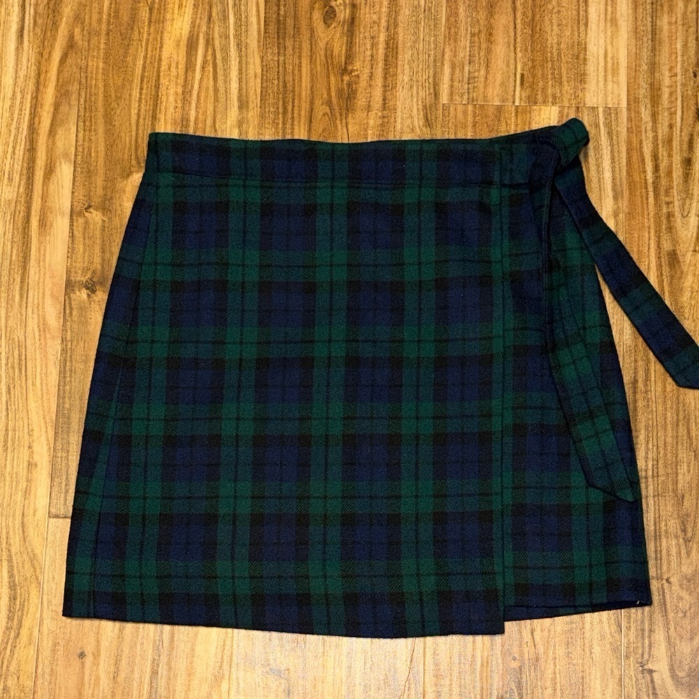 J. Crew women’s 6 small skirt mini wrap green blue black Tartan plaid wool